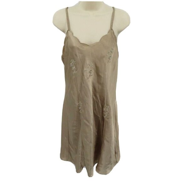 Erika Taylor Womens Small Beige Scallop Braided Embroidered Flower Nightgown VTG - Picture 9 of 9